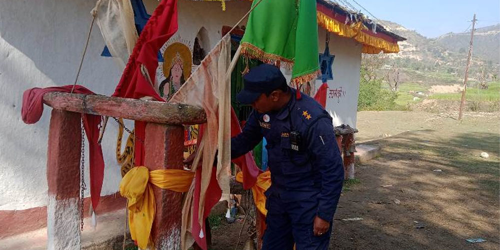 डोटीमा २८ वर्ष पुरानो घण्ट चोरी, जिल्ला बाहिरबाट आउने व्यक्तिहरूले चोरेको हुनसक्ने स्थानीयवासीको अनुमान