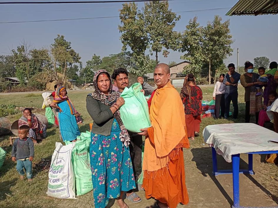 मिशन अम्बेडकर नेपालद्धारा कैलालीका एक सय परिवारलाई राहत बितरण