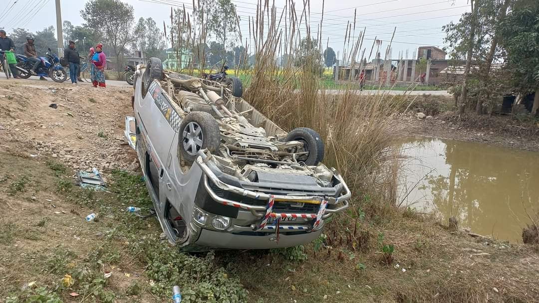 कैलालीमा हाइस दुर्घटना हुँदा १० जना घाइते