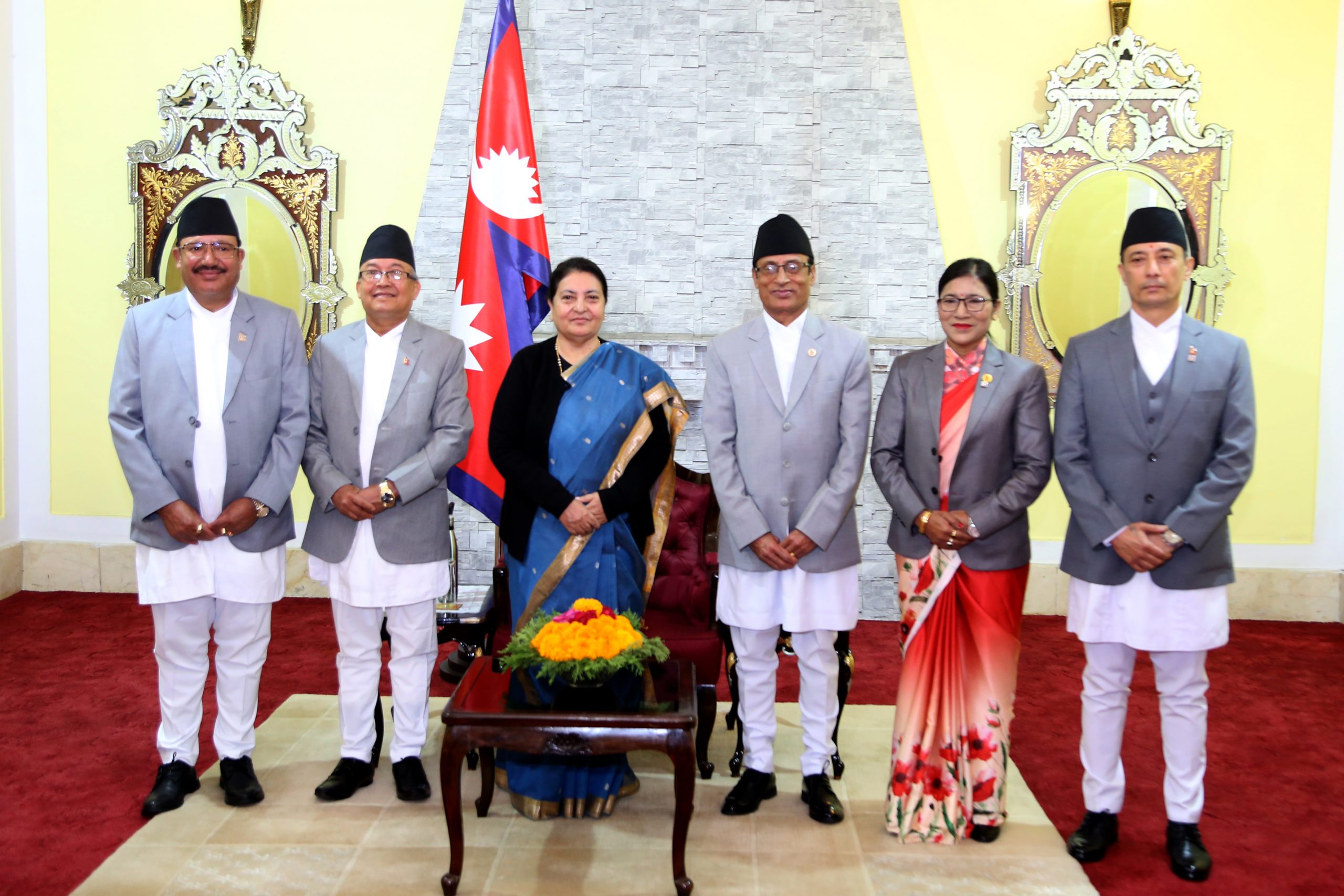 आयोगले राष्ट्रपति समक्ष बुझायो मत परिणामको प्रतिवेदन