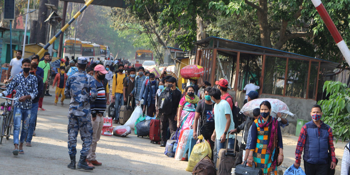 सीमा नाका   हुँदै नेपाल भित्रिने मानिसमा कोरोनाको संक्रमण देखिँदै