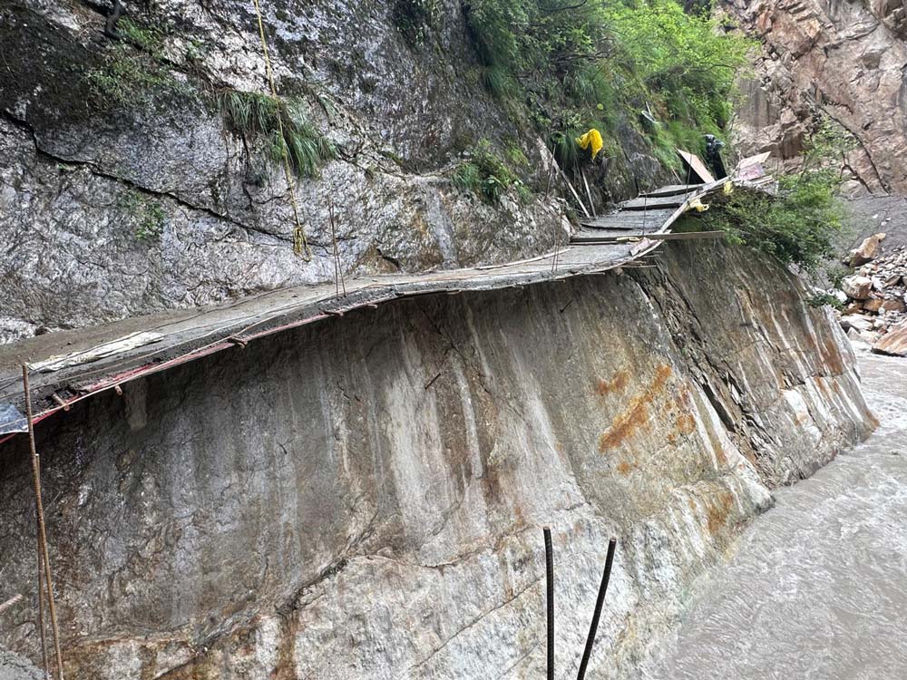 बन्दै छ छाङरु र टिङ्कर जोड्ने बाटो