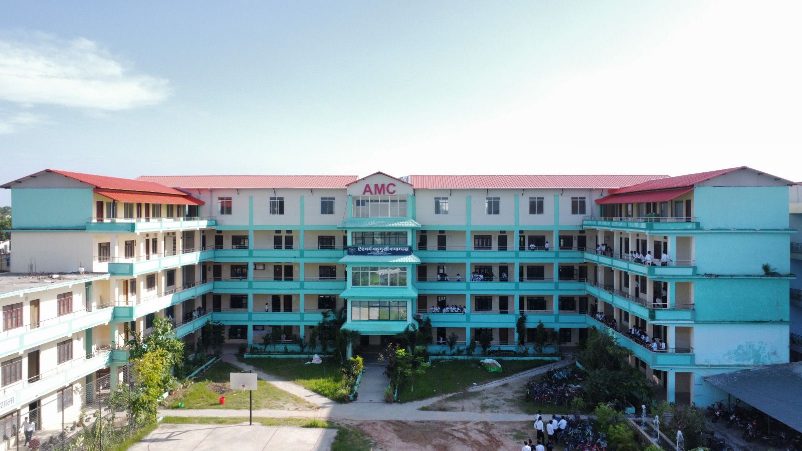 धनगढीको ऐश्वर्य बहुमुखी क्याम्पसमा तालाबन्दी