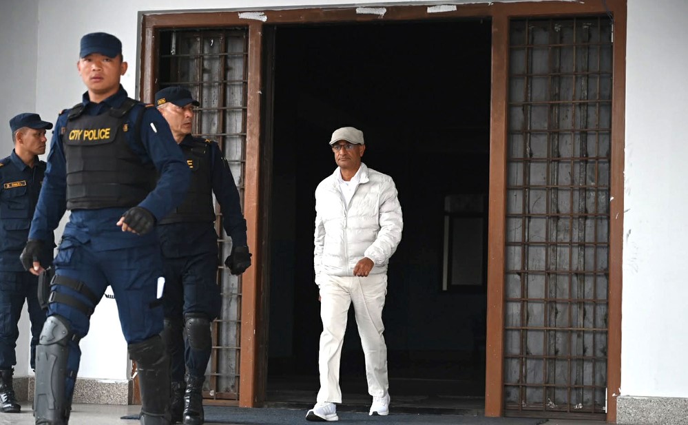 पूर्वगृहमन्त्री रमेश लेखकलाई अदालत उपस्थित गराइयो