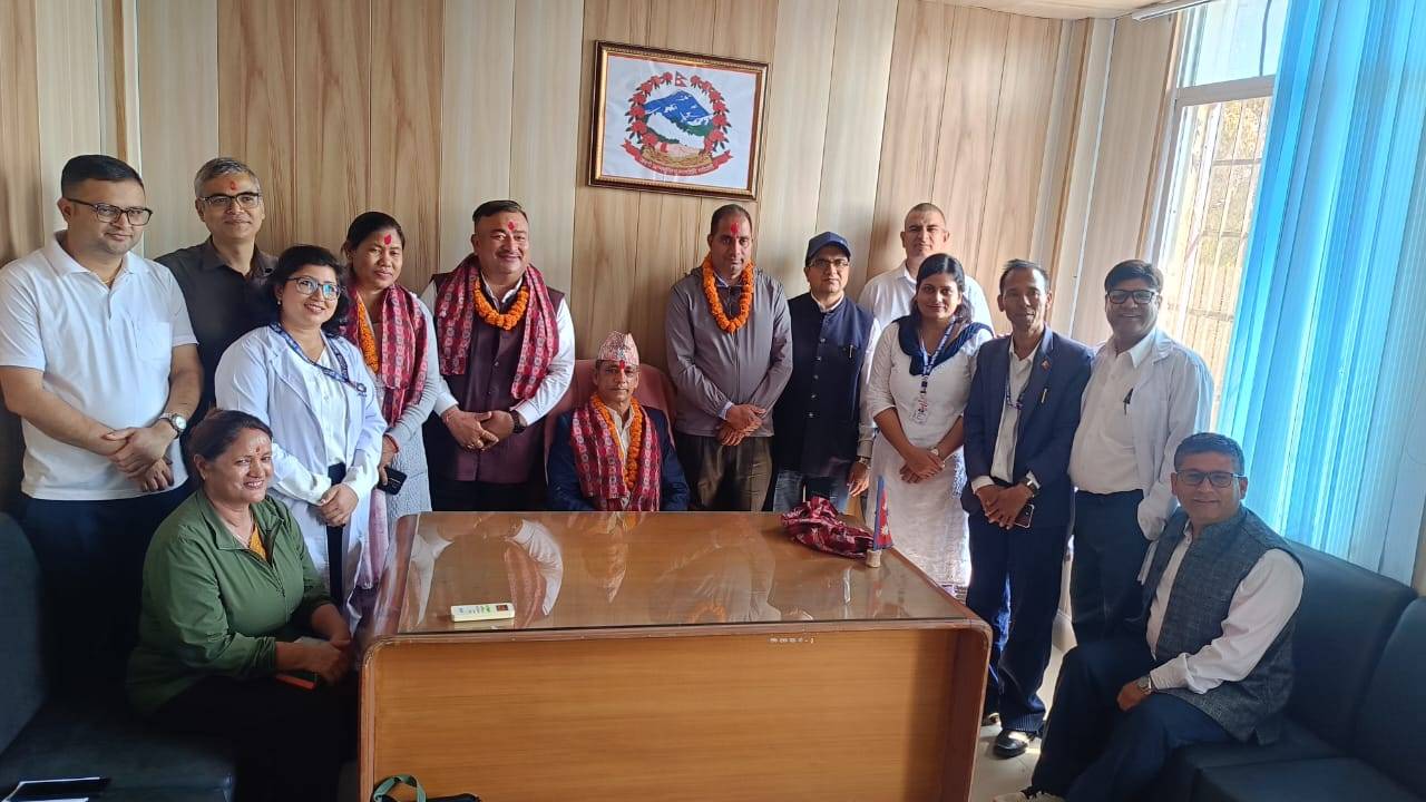 सेती अस्पतालको नयाँ समितिका पदाधिकारीहरूले गरे पदभार ग्रहण