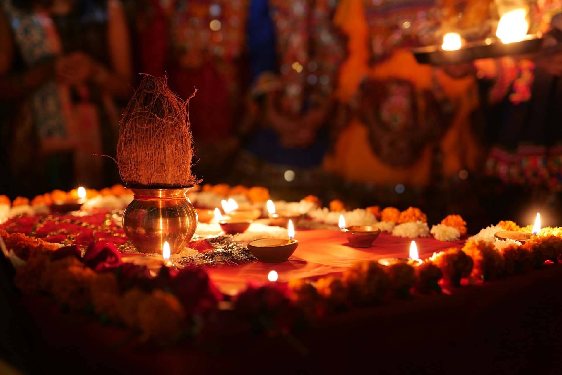 ऐश्वर्य र सम्पन्नताकी देवी लक्ष्मीको पूजा गरी लक्ष्मीपूजा पर्व मनाइयो