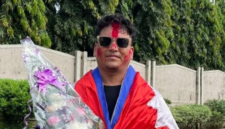 कैलाली-२ का स्वतन्त्र उम्मेदवार रावलकाे बेलुकाको थकान मेटाउने चुनावी खर्च…