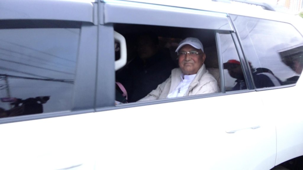 एमाले अध्यक्ष ओली त्रिवि शिक्षण अस्पताल भर्ना