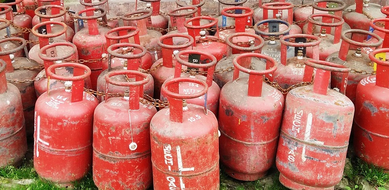 अब ग्यास आधा सिलिन्डर मात्रै पाइने, ग्यासको सट्टा बिजुलीको खपत बढाउन आग्रह
