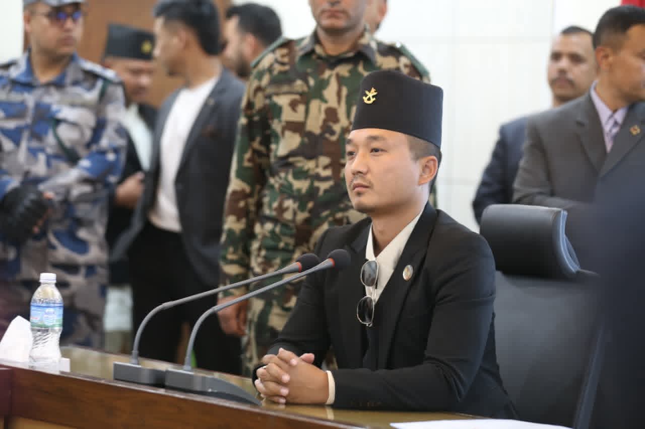 गृहमन्त्री सुधन गुरुङद्वारा पदभार ग्रहण